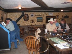 cowboys al bar